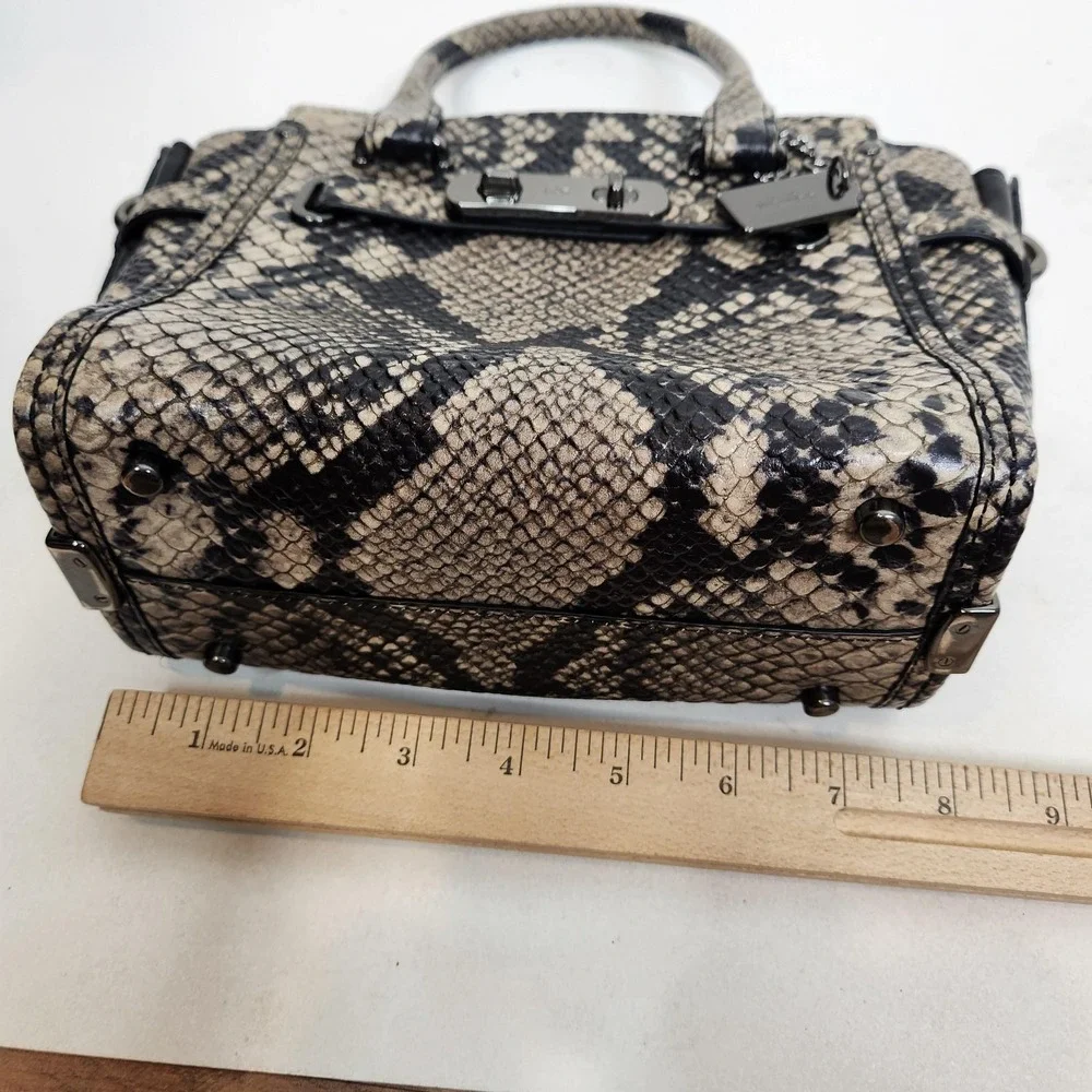 COACH Swagger Satchel Bag Womens Small Beige Snakeskin Leather Top Handle